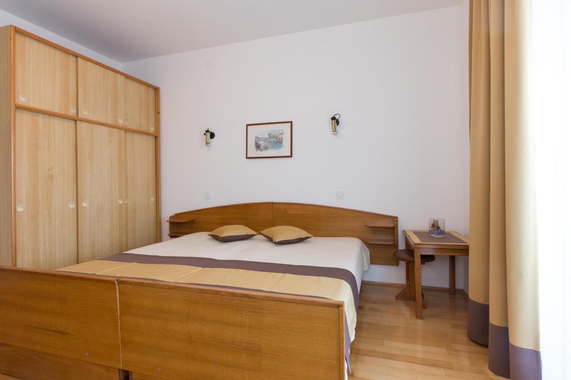 קרק Apartment & Room Dinka, Krk חדר תמונה